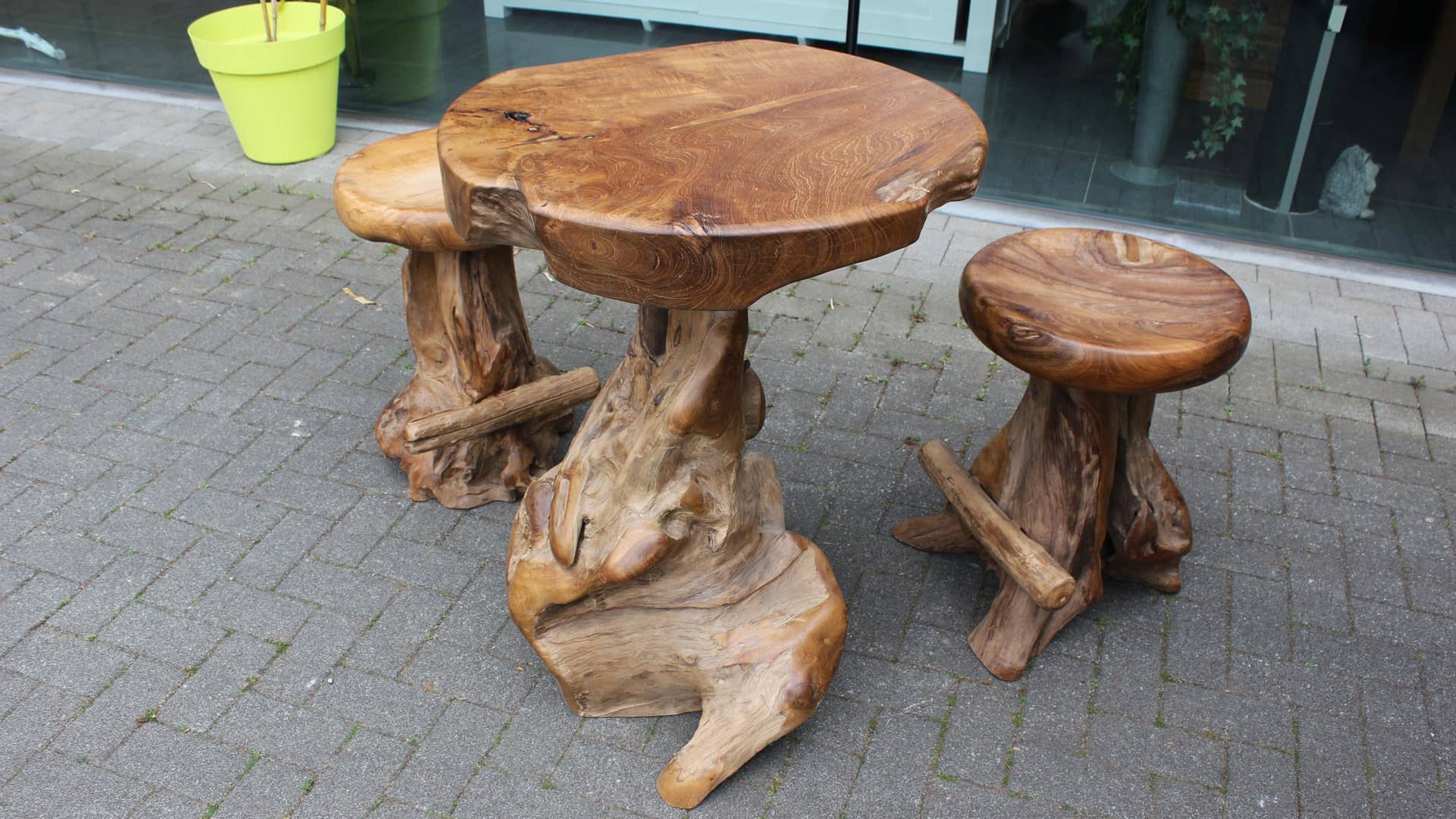 Landelijke bistro set voor in de tuin in massief teakhout.